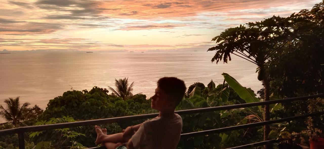The View Padang, Amazing View, 8 Mins Mentawai Fast Ferry, Cold Beer,Close To Restaurants المظهر الخارجي الصورة