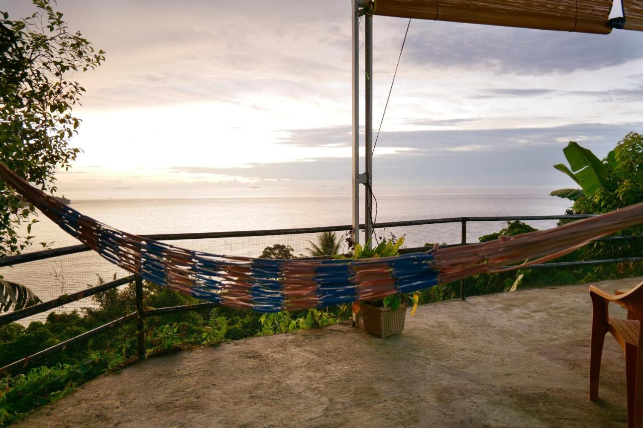 The View Padang, Amazing View, 8 Mins Mentawai Fast Ferry, Cold Beer,Close To Restaurants المظهر الخارجي الصورة