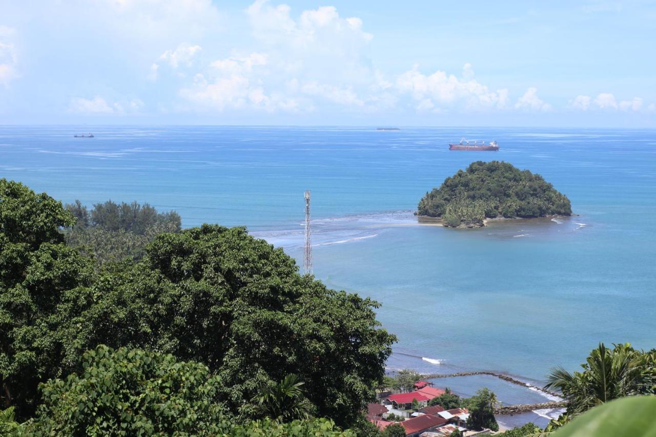 The View Padang, Amazing View, 8 Mins Mentawai Fast Ferry, Cold Beer,Close To Restaurants المظهر الخارجي الصورة