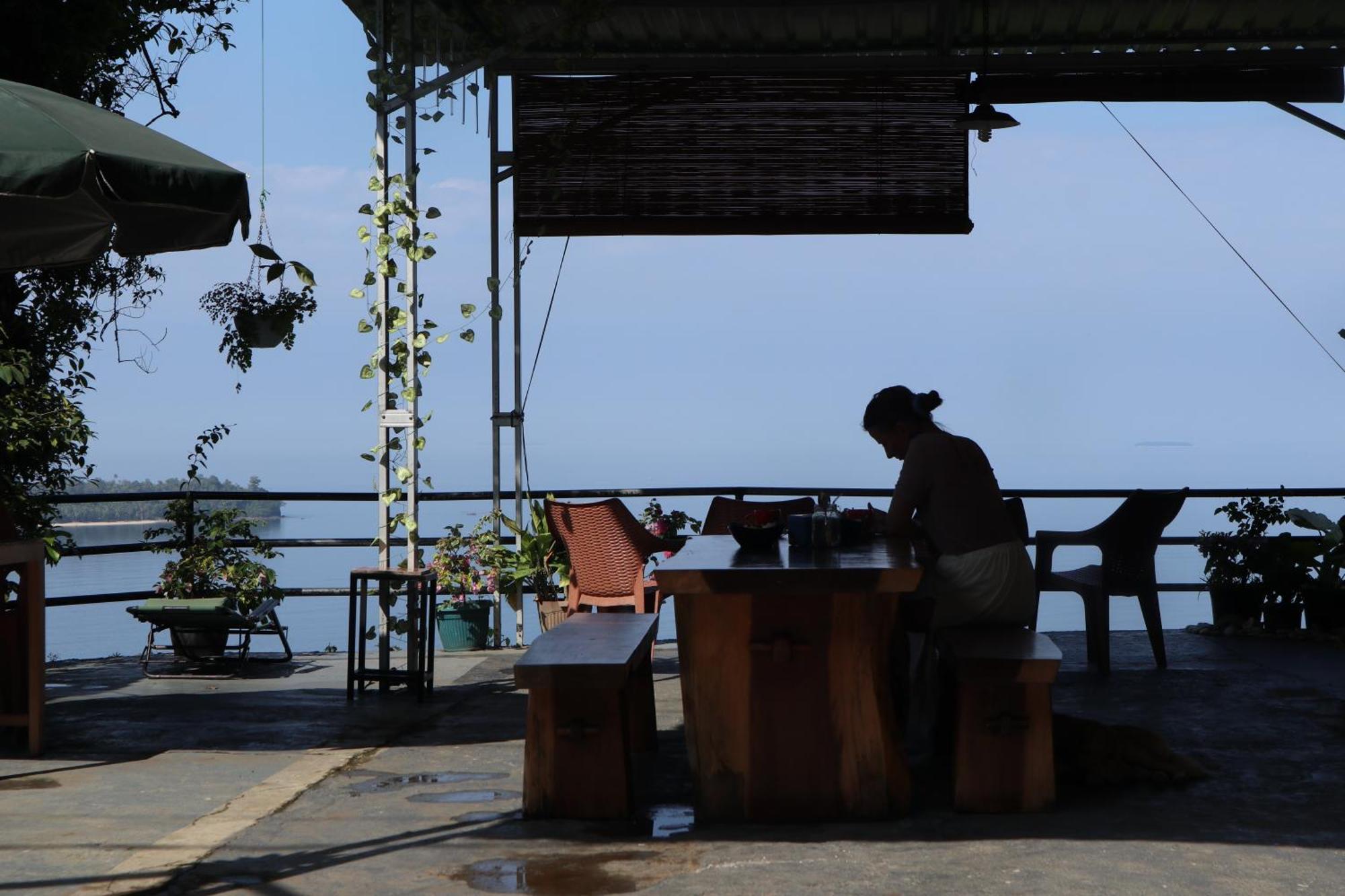 The View Padang, Amazing View, 8 Mins Mentawai Fast Ferry, Cold Beer,Close To Restaurants المظهر الخارجي الصورة